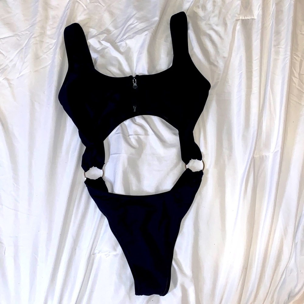 Bathing suit